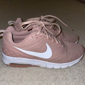 Nike Air Max motion size 7 pink